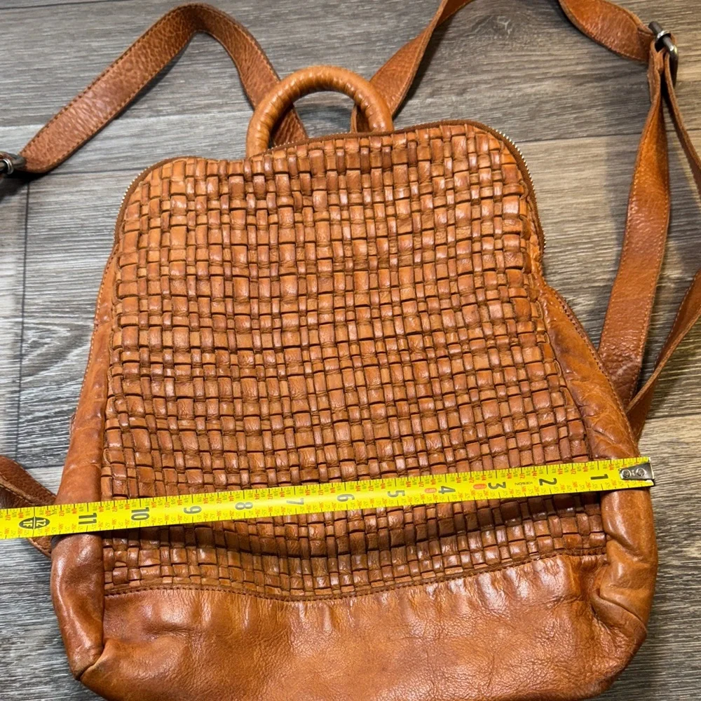 Vilenca Holland Brown Leather Backpack - Picture 7 of 11
